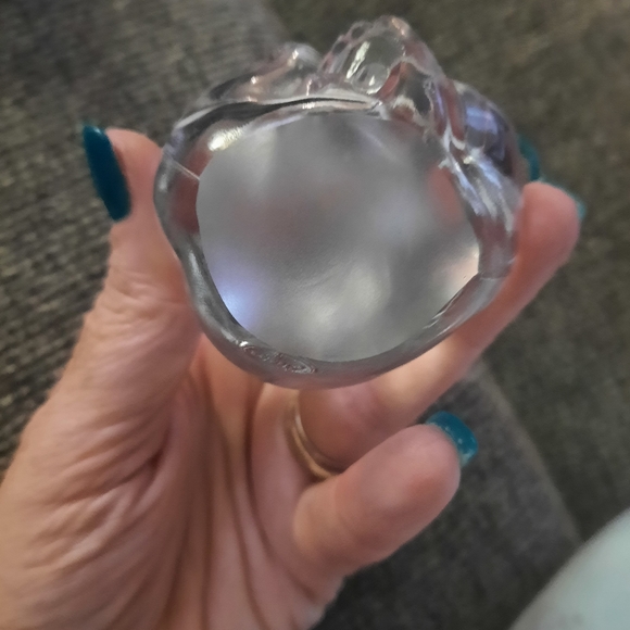 Fenton Birthday Bear with April Heart Birthstone - Picture 2 of 6